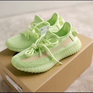 Boost 350 Woman Sneakers 👩